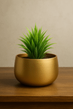 Aura Minimalist Metal Desk Pot
